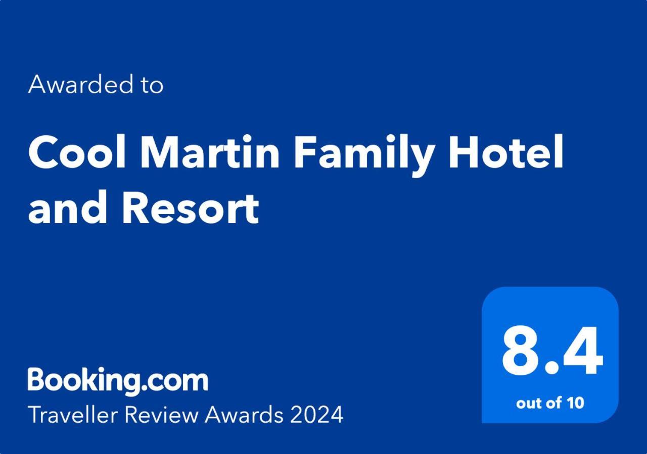 Cool Martin Family Hotel And Resort Bacoor Kültér fotó